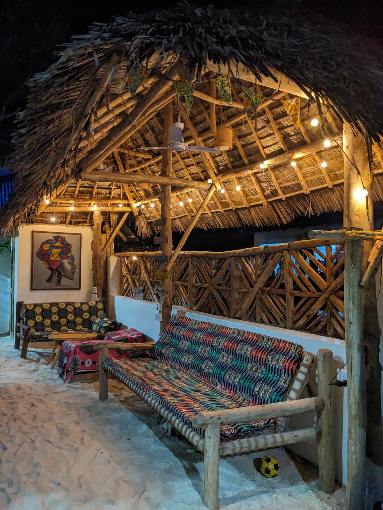 Mkadi Beach House 호텔 눙귀 외부 사진